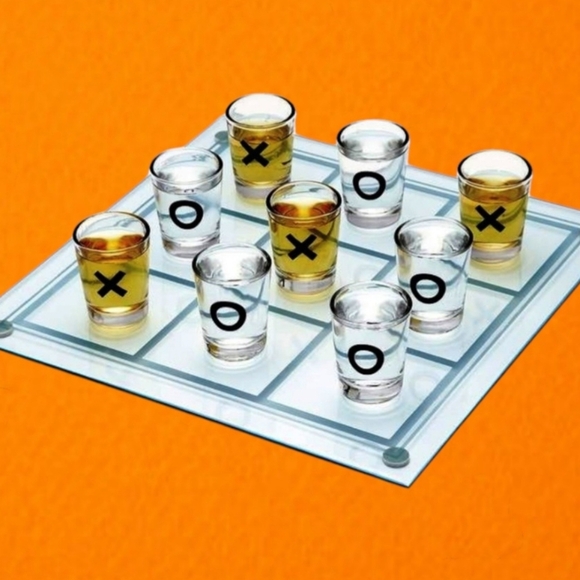 NIB GAME NIGHT TIC TAC TOE MINI SHOT GLASS DRINKING GAME ~ FUN GIFT - Picture 3 of 3